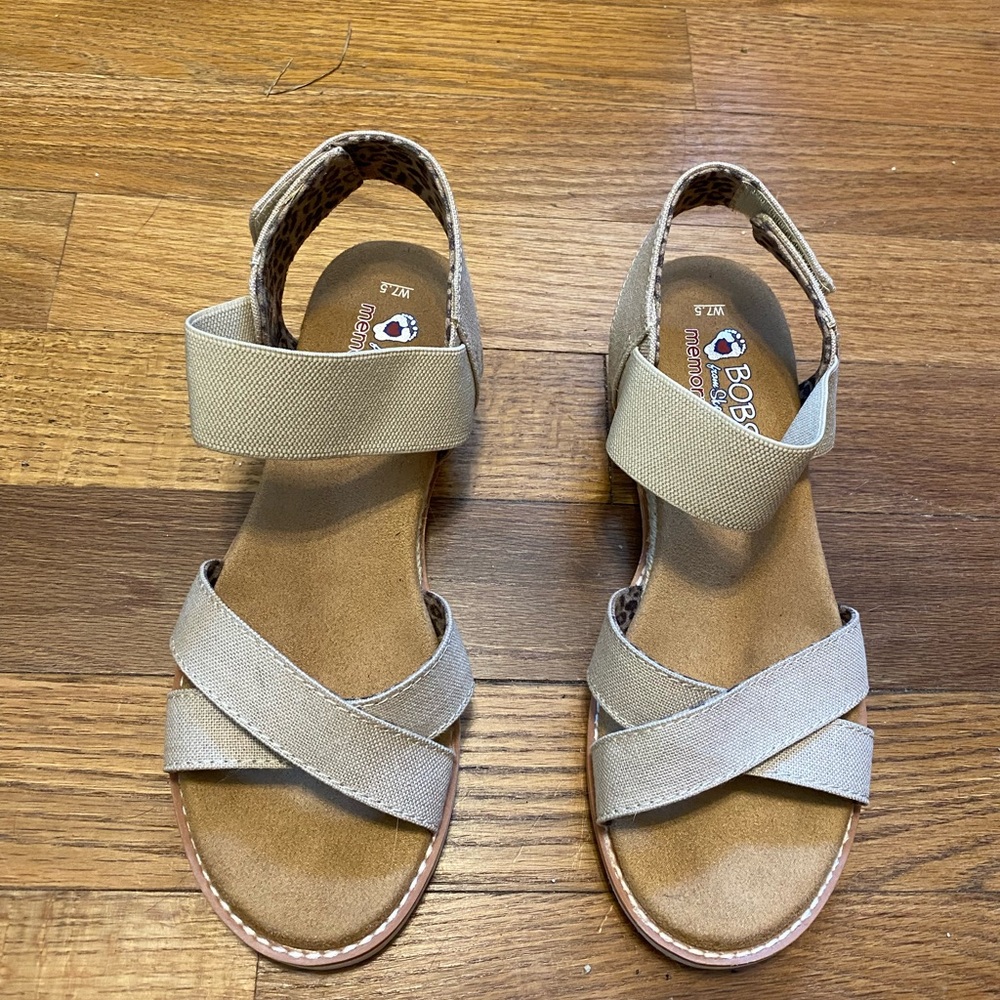 Women’s Sketcher’s Bobs Memory Foam Sandals 7.5M
